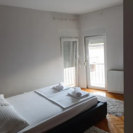 Dream View מוסטר